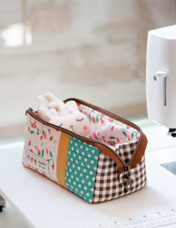 Open Up Box Pouch Pattern by Minki Kim