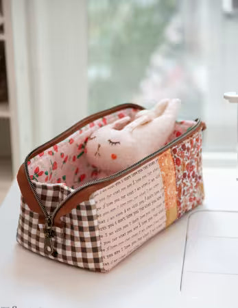 Open Up Box Pouch Pattern by Minki Kim