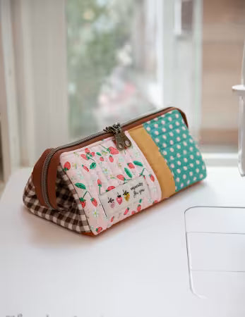 Open Up Box Pouch Pattern by Minki Kim